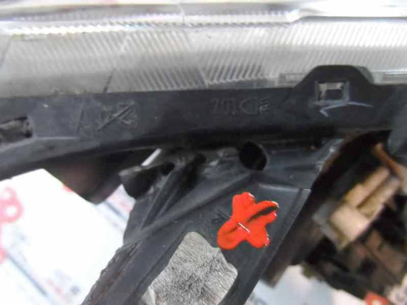 FARO IZQUIERDO TOYOTA AVENSIS CROSS SPORT 2008 2.0 D-4D (126 CV)