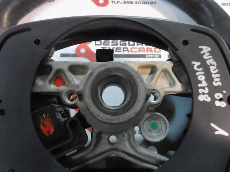 VOLANTE TOYOTA AVENSIS CROSS SPORT 2008 2.0 D-4D (126 CV)