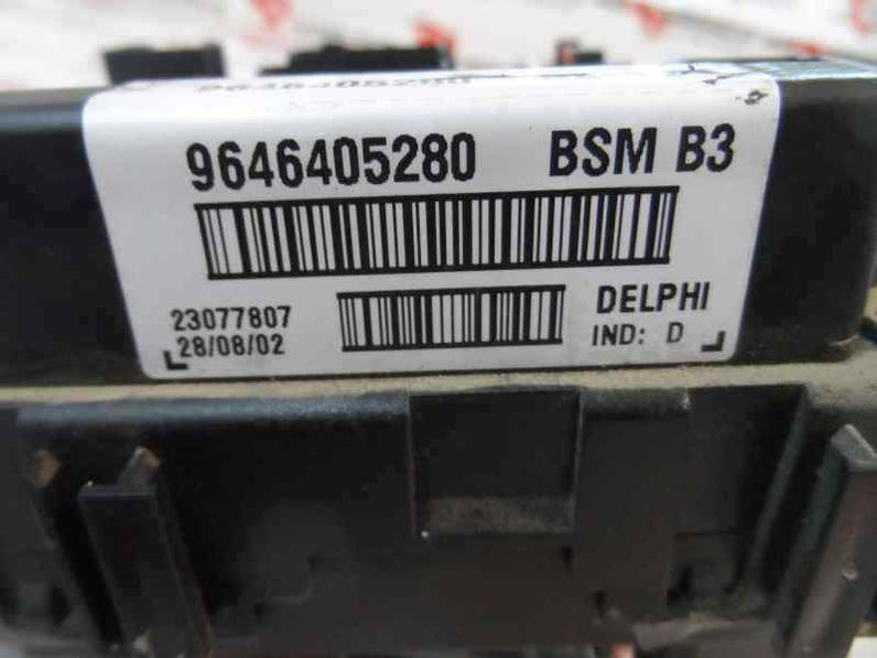 CAJA RELES FUSIBLES CITROEN XSARA BERLINA 2002 1.9 D (69 CV)