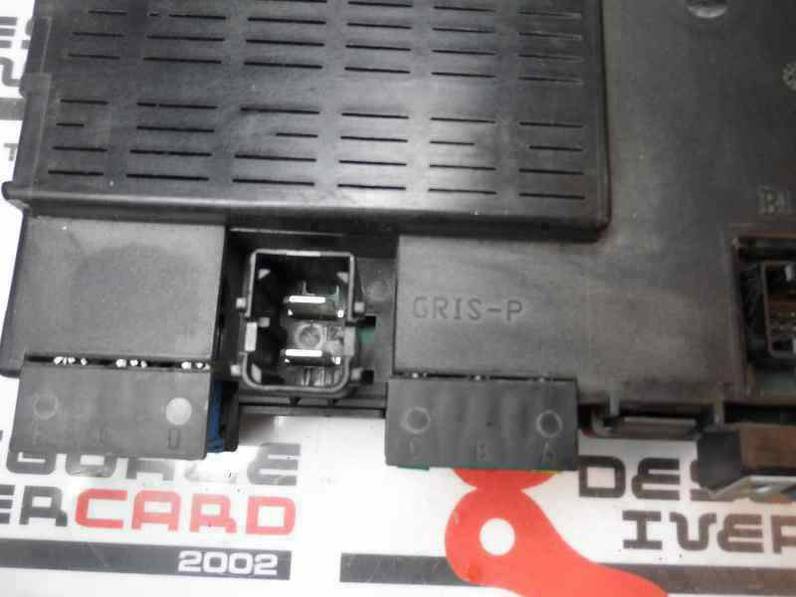 CAJA RELES FUSIBLES CITROEN XSARA BERLINA 2002 1.9 D (69 CV)