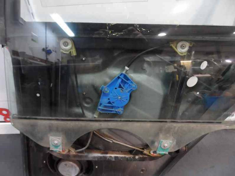 ELEVALUNAS TRASERO IZQUIERDO VOLKSWAGEN TOUAREG 2005 2.5 TDI DPF (174 CV)