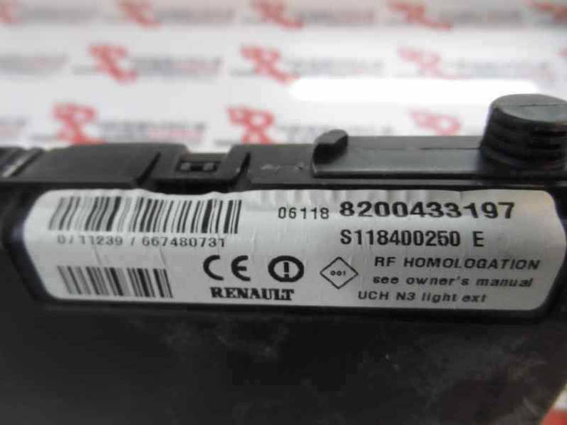 CAJA RELES FUSIBLES RENAULT SCENIC II 2006 1.9 DCI D (131 CV)