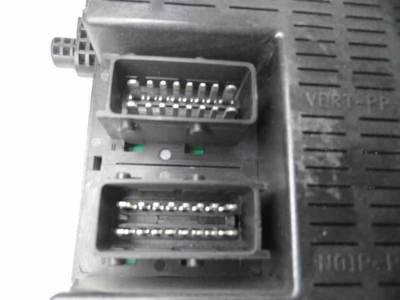 CAJA RELES FUSIBLES CITROEN XSARA BERLINA 1997 1.6 16V (109 CV)