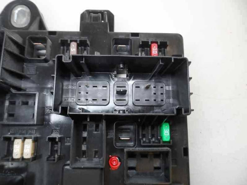 CAJA RELES FUSIBLES OPEL ASTRA J LIM 2014 1.7 16V CDTI (110 CV)
