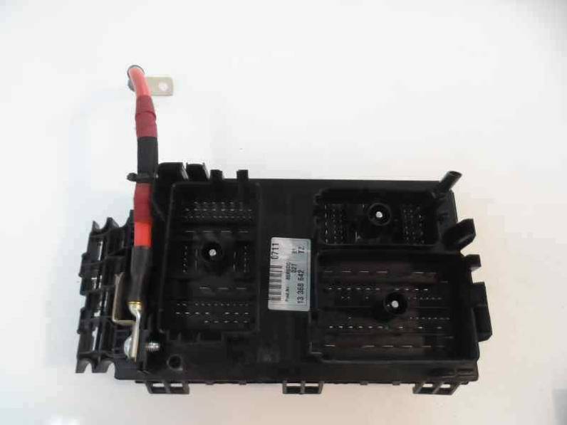 CAJA RELES FUSIBLES OPEL ASTRA J LIM 2014 1.7 16V CDTI (110 CV)