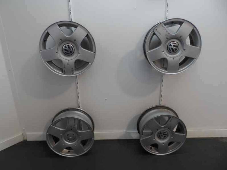 LLANTA VOLKSWAGEN GOLF IV BERLINA 2000 1.9 TDI (101 CV)