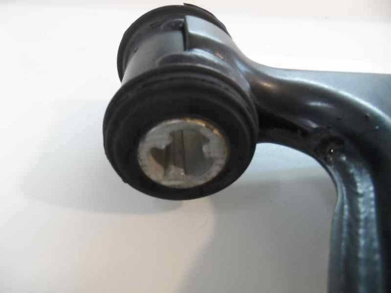 BRAZO SUSPENSION INFERIOR DELANTERO DERECHO CITROEN NEMO 2010 1.4 HDI (68 CV)