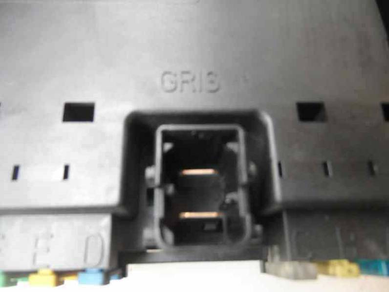 CAJA RELES FUSIBLES PEUGEOT 206 BERLINA 1999 1.9 D (69 CV)