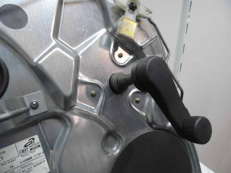 ELEVALUNAS TRASERO IZQUIERDO VOLKSWAGEN POLO 2006 1.4 TDI (69 CV)