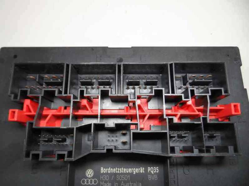 CAJA RELES FUSIBLES AUDI A3 2004 1.9 TDI (105 CV)