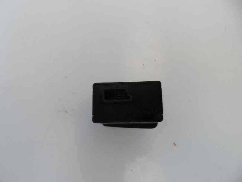 MANDO ELEVALUNAS TRASERO IZQUIERDO BMW SERIE 3 BERLINA 1998 2.8 24V (193 CV)