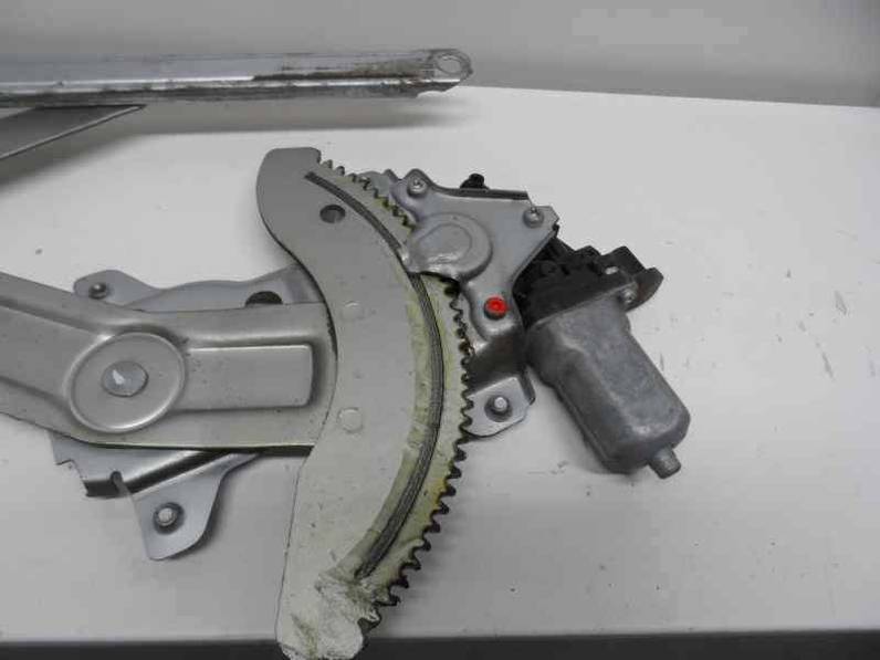 ELEVALUNAS DELANTERO IZQUIERDO OPEL AGILA B 2009 1.3 16V CDTI (75 CV)