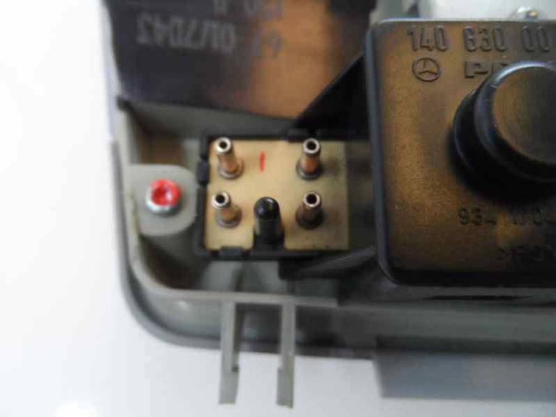 LUZ INTERIOR MERCEDES CLASE CLK COUPE 2001 2.3 COMPRESOR (197 CV)