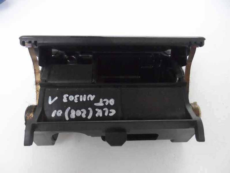 CENICERO MERCEDES CLASE CLK COUPE 2001 2.3 COMPRESOR (197 CV)