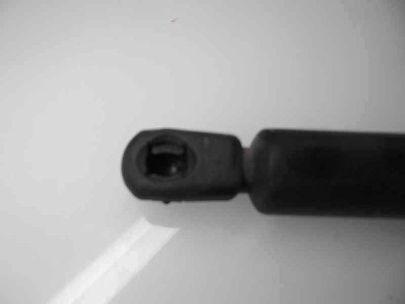 AMORTIGUADOR CAPOT MERCEDES CLASE CLK COUPE 2001 2.3 COMPRESOR (197 CV)