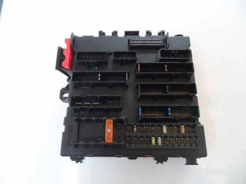 CAJA RELES FUSIBLES OPEL VECTRA C BERLINA 2002 2.0 DTI (101 CV)