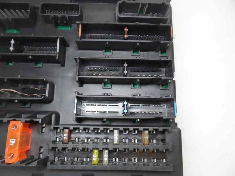 CAJA RELES FUSIBLES OPEL VECTRA C BERLINA 2002 2.0 DTI (101 CV)