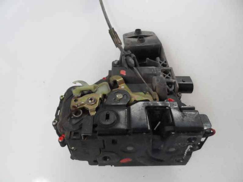 CERRADURA PUERTA TRASERA IZQUIERDA VOLKSWAGEN PASSAT BERLINA 2001 1.9 TDI (131 CV)