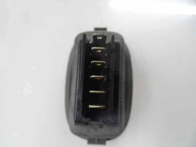 MANDO ELEVALUNAS TRASERO DERECHO RENAULT SCENIC 2000 2.0 16V (139 CV)