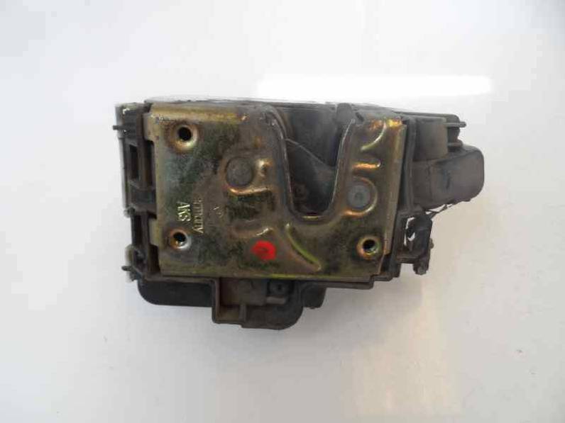 CERRADURA PUERTA DELANTERA DERECHA VOLKSWAGEN GOLF III BERLINA 1995 2.0 (116 CV)