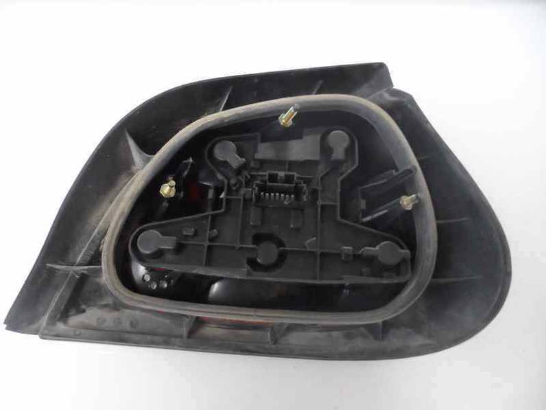 PILOTO TRASERO IZQUIERDO RENAULT MEGANE I BERLINA HATCHBACK 1996 2.0 (113 CV)