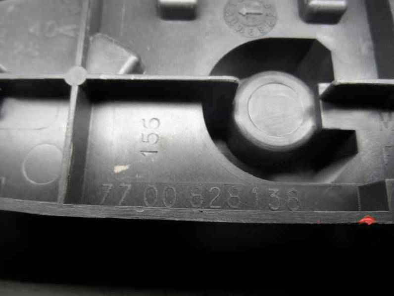 PILOTO TRASERO DERECHO RENAULT MEGANE I BERLINA HATCHBACK 1996 2.0 (113 CV)