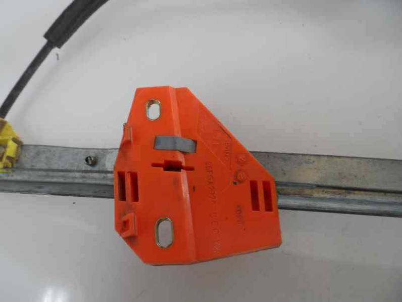 ELEVALUNAS DELANTERO IZQUIERDO FORD FIESTA BERLINA 1999 1.3 (60 CV)