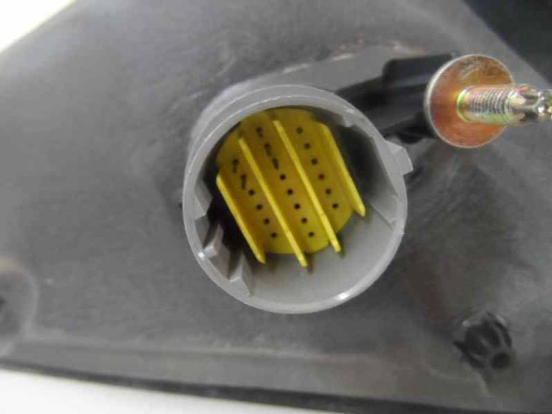 RETROVISOR IZQUIERDO RENAULT LAGUNA II 2003 1.9 DCI D (120 CV)