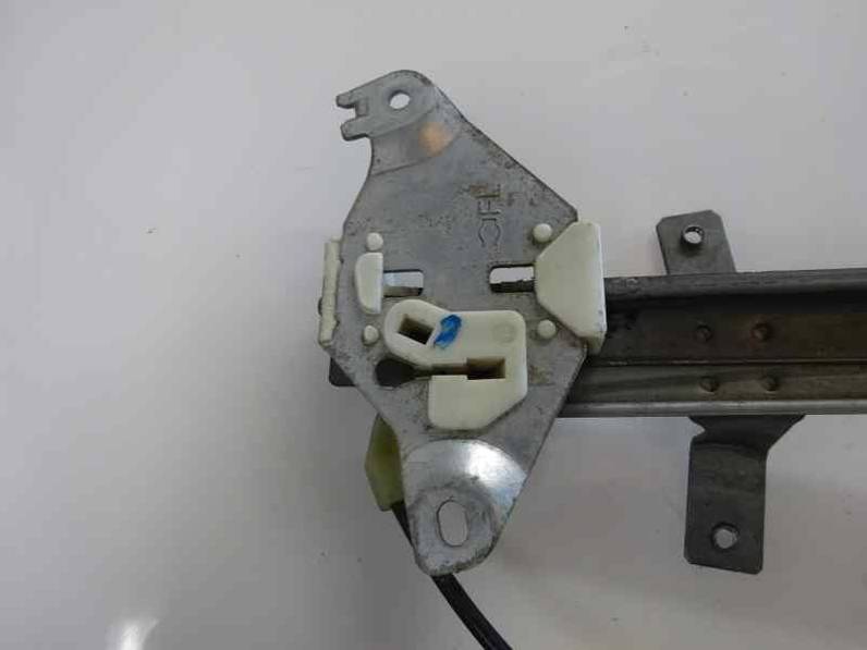 ELEVALUNAS TRASERO IZQUIERDO NISSAN ALMERA TINO 2000