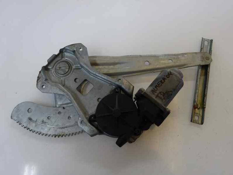 ELEVALUNAS TRASERO DERECHO NISSAN ALMERA 2000