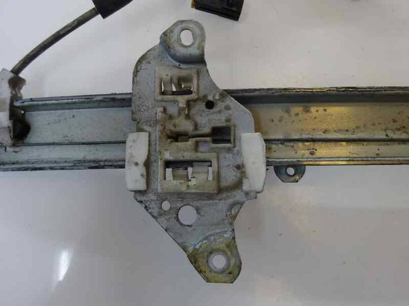 ELEVALUNAS DELANTERO IZQUIERDO NISSAN ALMERA 2000