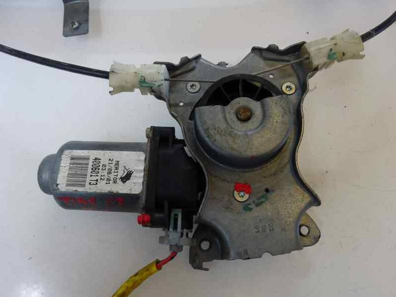 ELEVALUNAS TRASERO IZQUIERDO NISSAN ALMERA TINO 2000