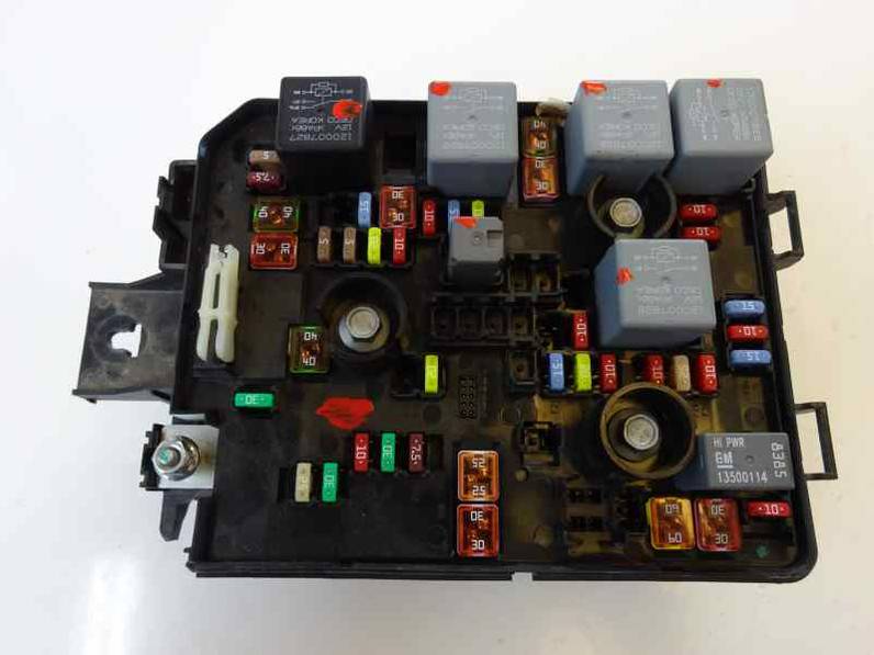 CAJA RELES FUSIBLES OPEL CORSA E 2016 1.3 16V CDTI (75 CV)