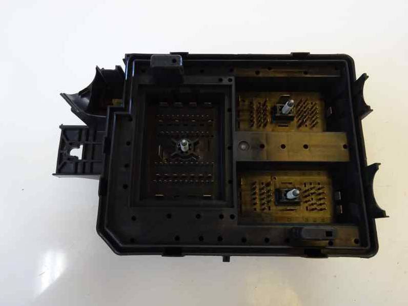 CAJA RELES FUSIBLES OPEL CORSA E 2016 1.3 16V CDTI (75 CV)