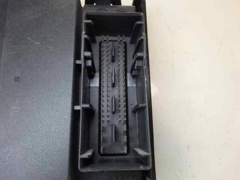 CAJA RELES FUSIBLES OPEL VECTRA C BERLINA 2003 2.2 16V DTI (125 CV)