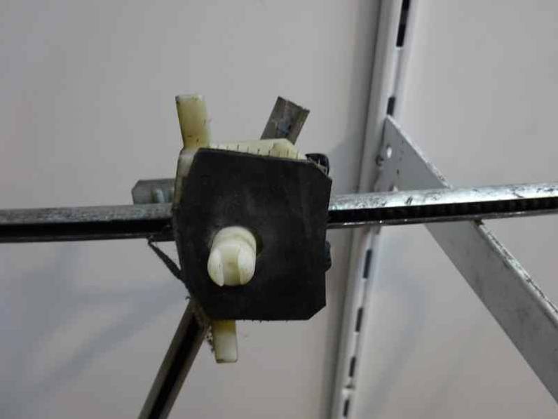 ELEVALUNAS DELANTERO IZQUIERDO RENAULT CLIO I FASE I II 1996 1.2 (58 CV)