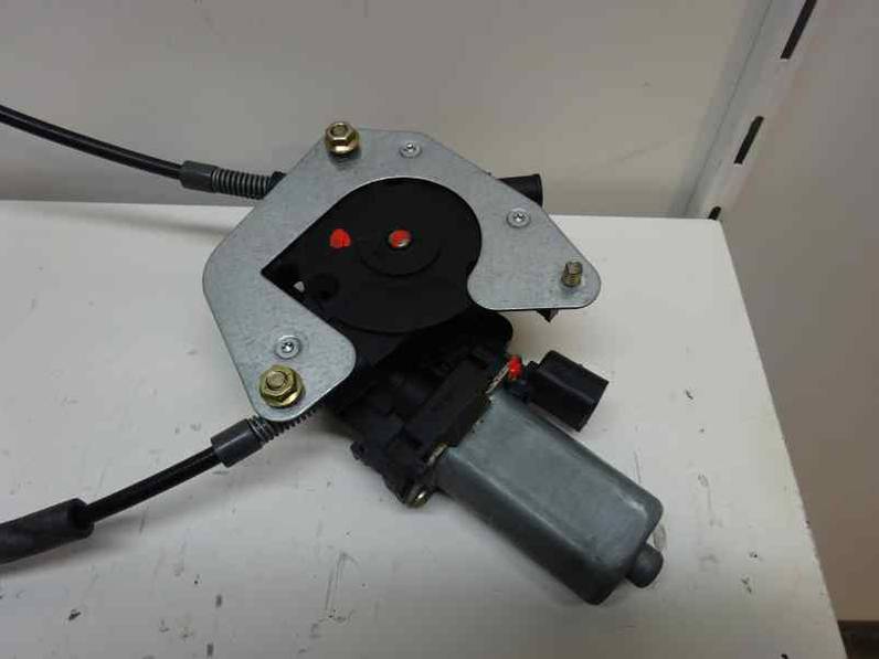 ELEVALUNAS DELANTERO DERECHO RENAULT CLIO II FASE I 1998 1.9 D (64 CV)