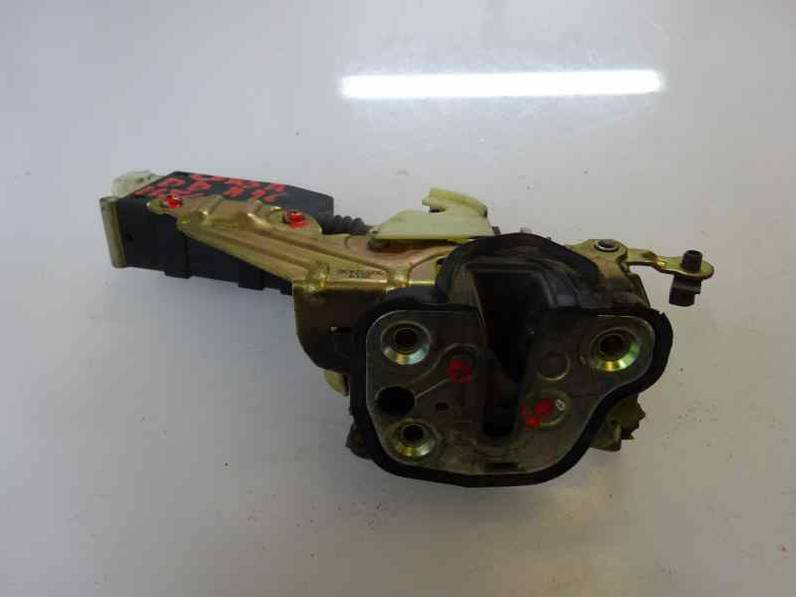 CERRADURA PUERTA DELANTERA DERECHA OPEL CORSA B 2000 1.2 16V (65 CV)