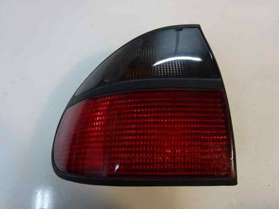 PILOTO TRASERO IZQUIERDO RENAULT LAGUNA 1995 2.2 D (83 CV)