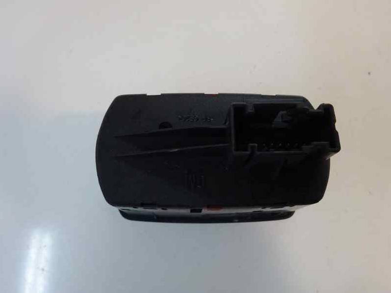 MANDO ELEVALUNAS DELANTERO IZQUIERDO OPEL CORSA D 2008 1.3 16V CDTI (75 CV)