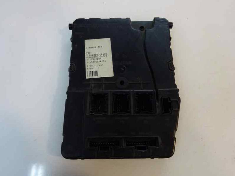 CAJA RELES FUSIBLES RENAULT MEGANE II BERLINA 5P 2004 1.5 DCI D (101 CV)