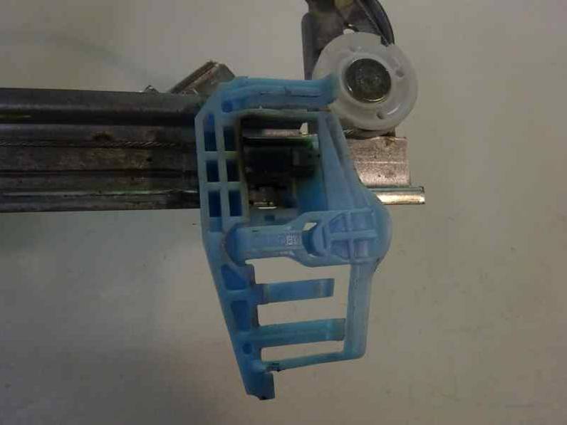 ELEVALUNAS TRASERO IZQUIERDO RENAULT SCENIC II 2003 1.9 DCI D (120 CV)