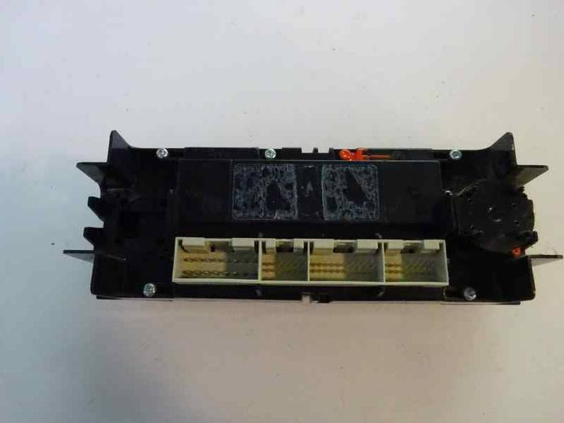 MANDO CLIMATIZADOR VOLKSWAGEN GOLF IV BERLINA 2000 1.9 TDI (90 CV)