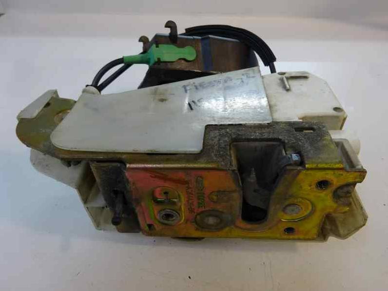 CERRADURA PUERTA TRASERA DERECHA FORD FIESTA BERLINA 1999 1.3 (60 CV)