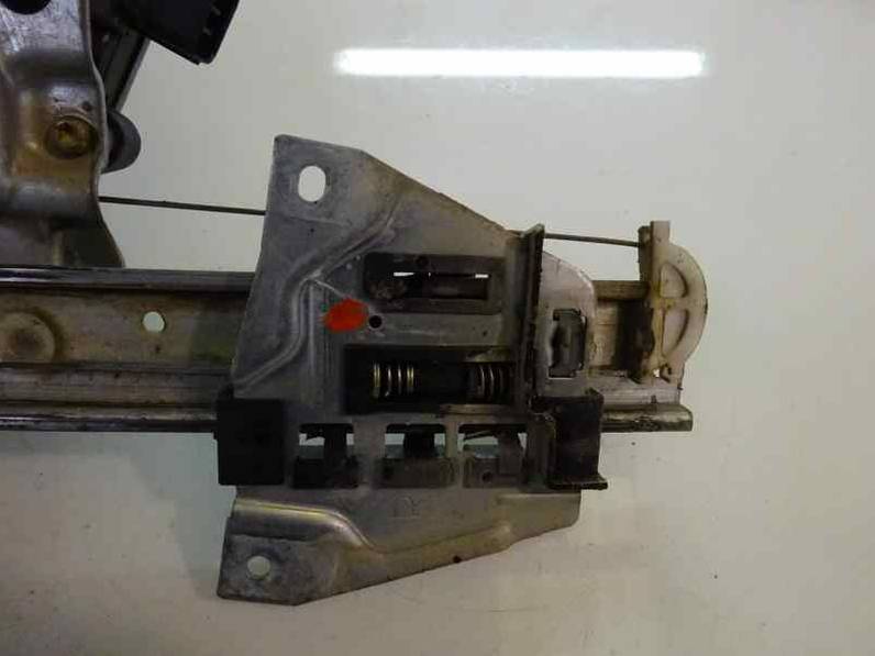 ELEVALUNAS TRASERO DERECHO MITSUBISHI MONTERO 2003 3.2 DI-D (160 CV)