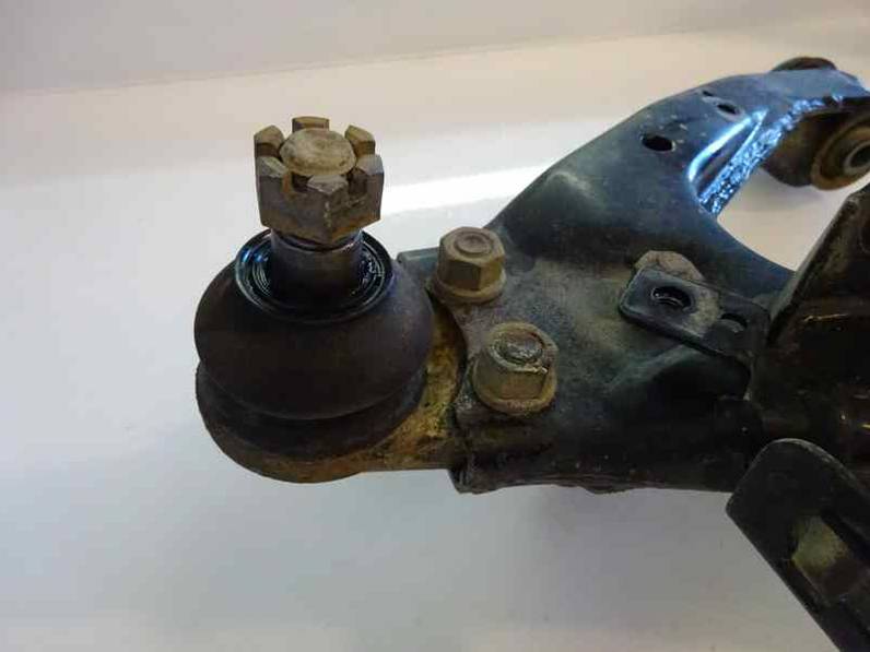 BRAZO SUSPENSION SUPERIOR TRASERO DERECHO MITSUBISHI MONTERO 2003 3.2 DI-D (160 CV)