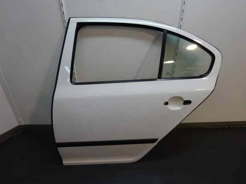 PUERTA TRASERA IZQUIERDA SKODA OCTAVIA BERLINA 2007 1.9 TDI (105 CV)