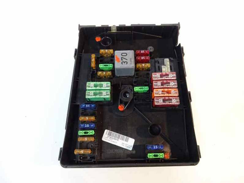 CAJA RELES FUSIBLES SKODA OCTAVIA BERLINA 2007 1.9 TDI (105 CV)