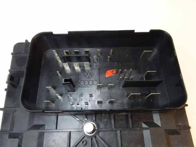 CAJA RELES FUSIBLES SKODA OCTAVIA BERLINA 2007 1.9 TDI (105 CV)