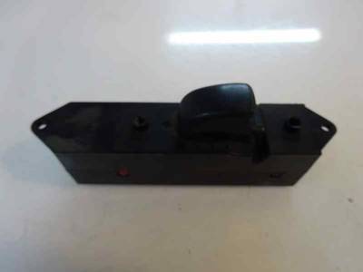 MANDO ELEVALUNAS DELANTERO DERECHO MITSUBISHI MONTERO SPORT 2003 2.5 TD (116 CV)